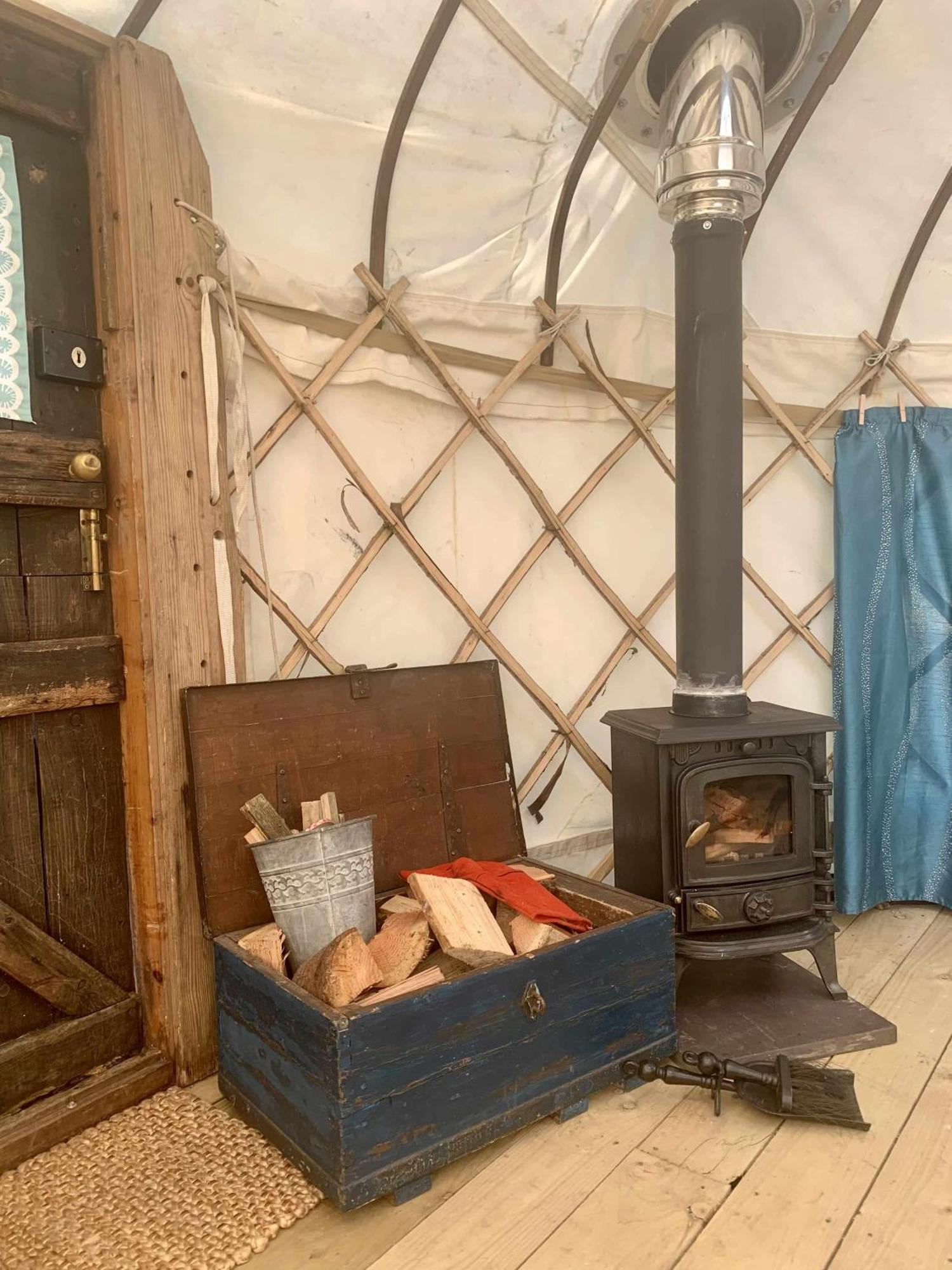 Ceridwen Glamping, Double Decker Bus And Yurts Hotel Llandysul Exterior photo