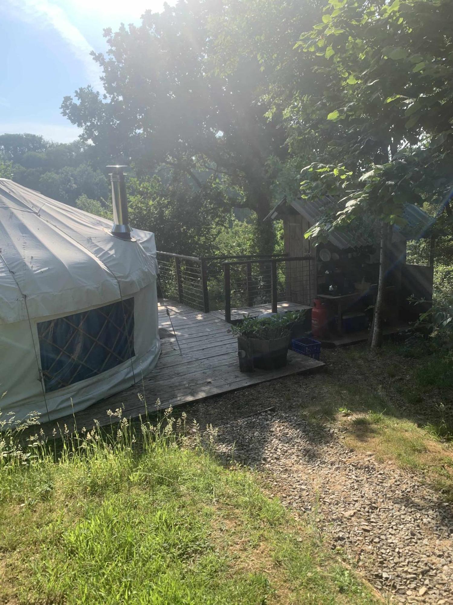 Ceridwen Glamping, Double Decker Bus And Yurts Hotel Llandysul Exterior photo