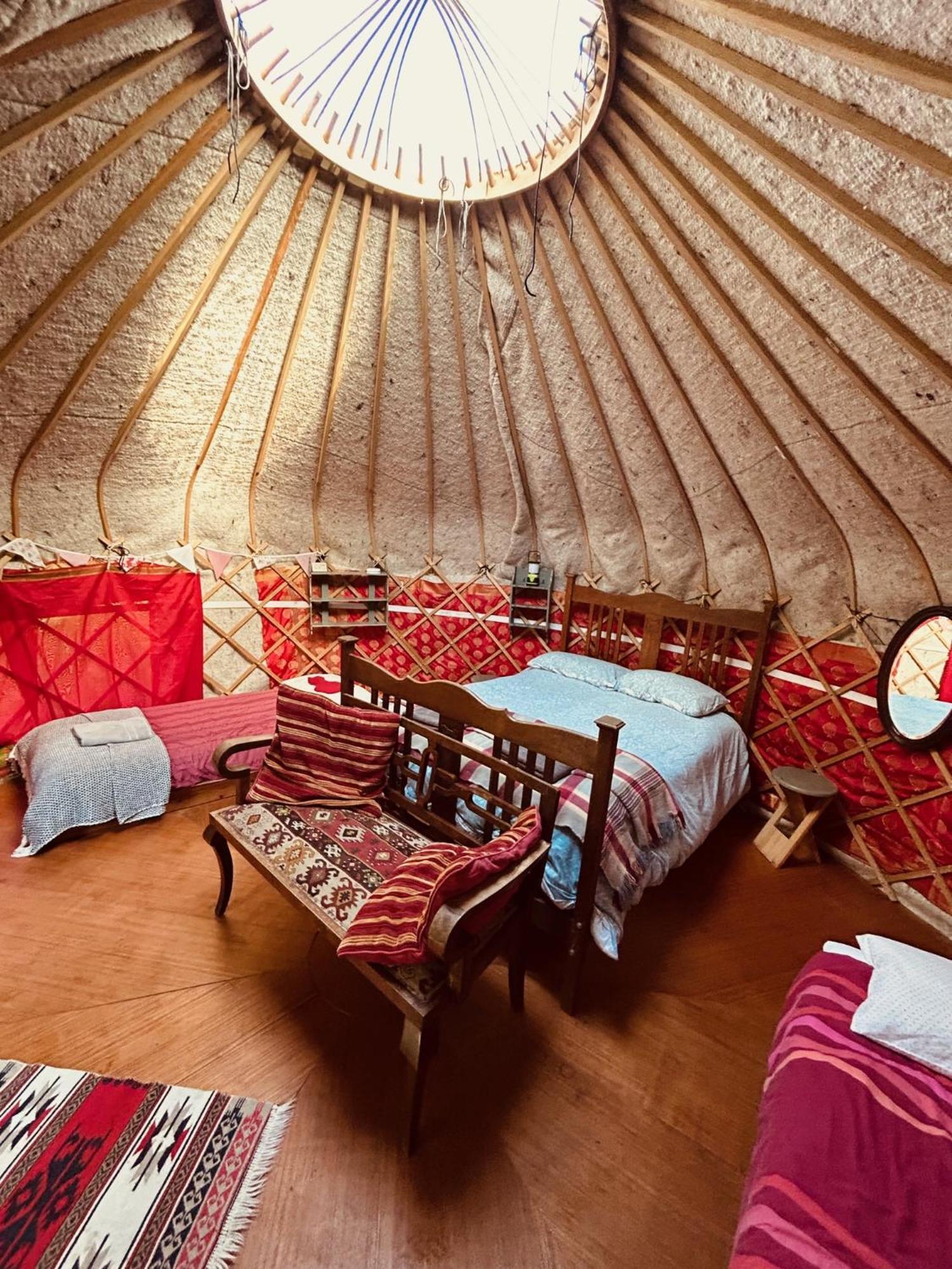 Ceridwen Glamping, Double Decker Bus And Yurts Hotel Llandysul Exterior photo