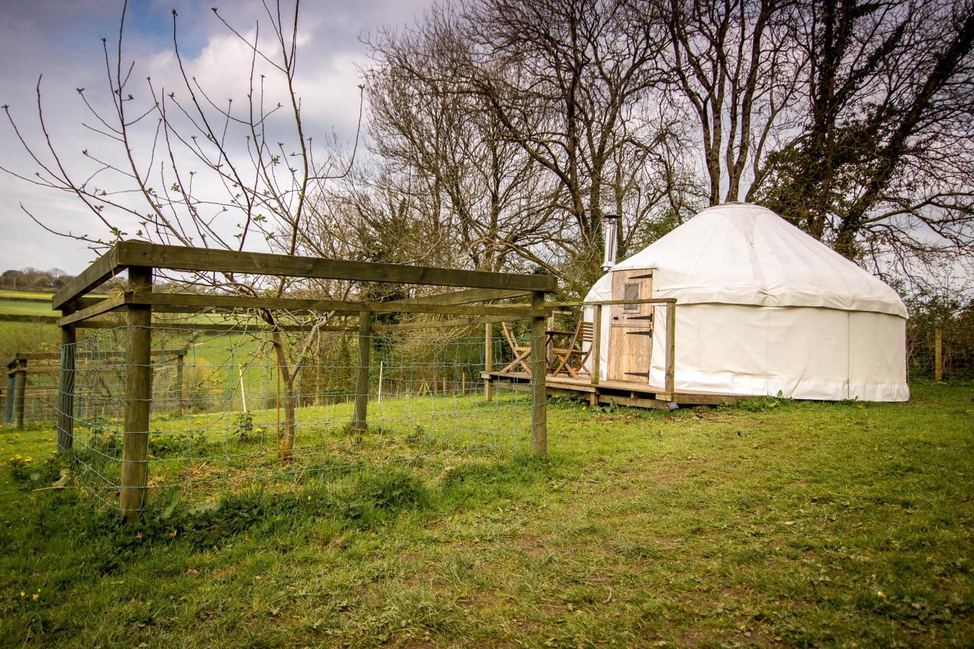 Ceridwen Glamping, Double Decker Bus And Yurts Hotel Llandysul Exterior photo