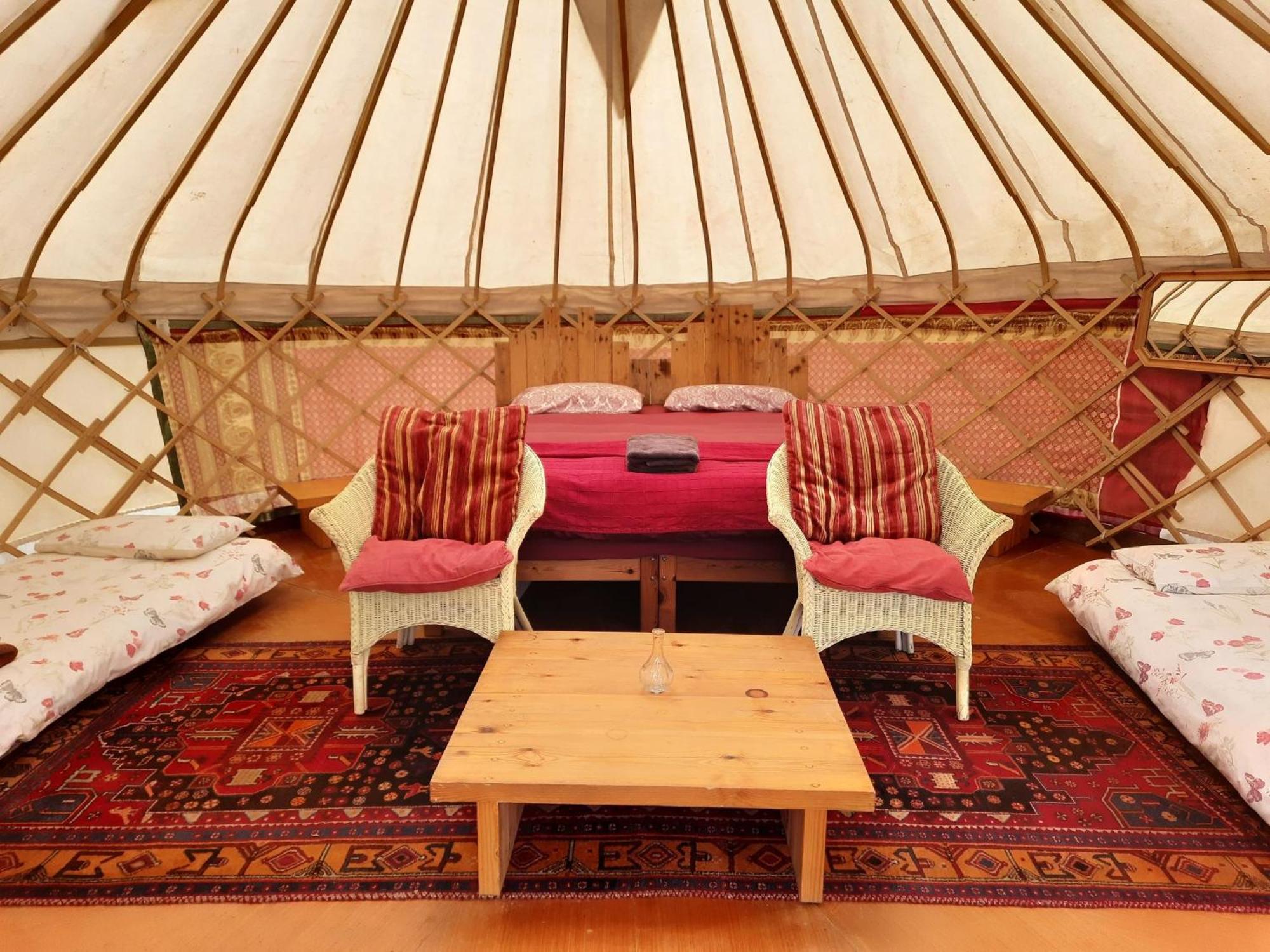 Ceridwen Glamping, Double Decker Bus And Yurts Hotel Llandysul Exterior photo