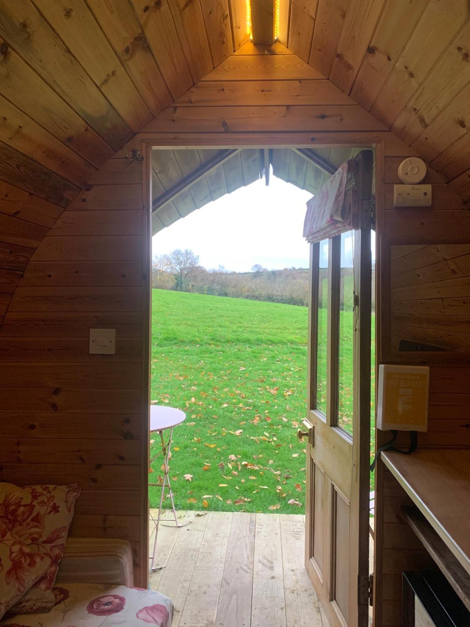 Ceridwen Glamping, Double Decker Bus And Yurts Hotel Llandysul Exterior photo