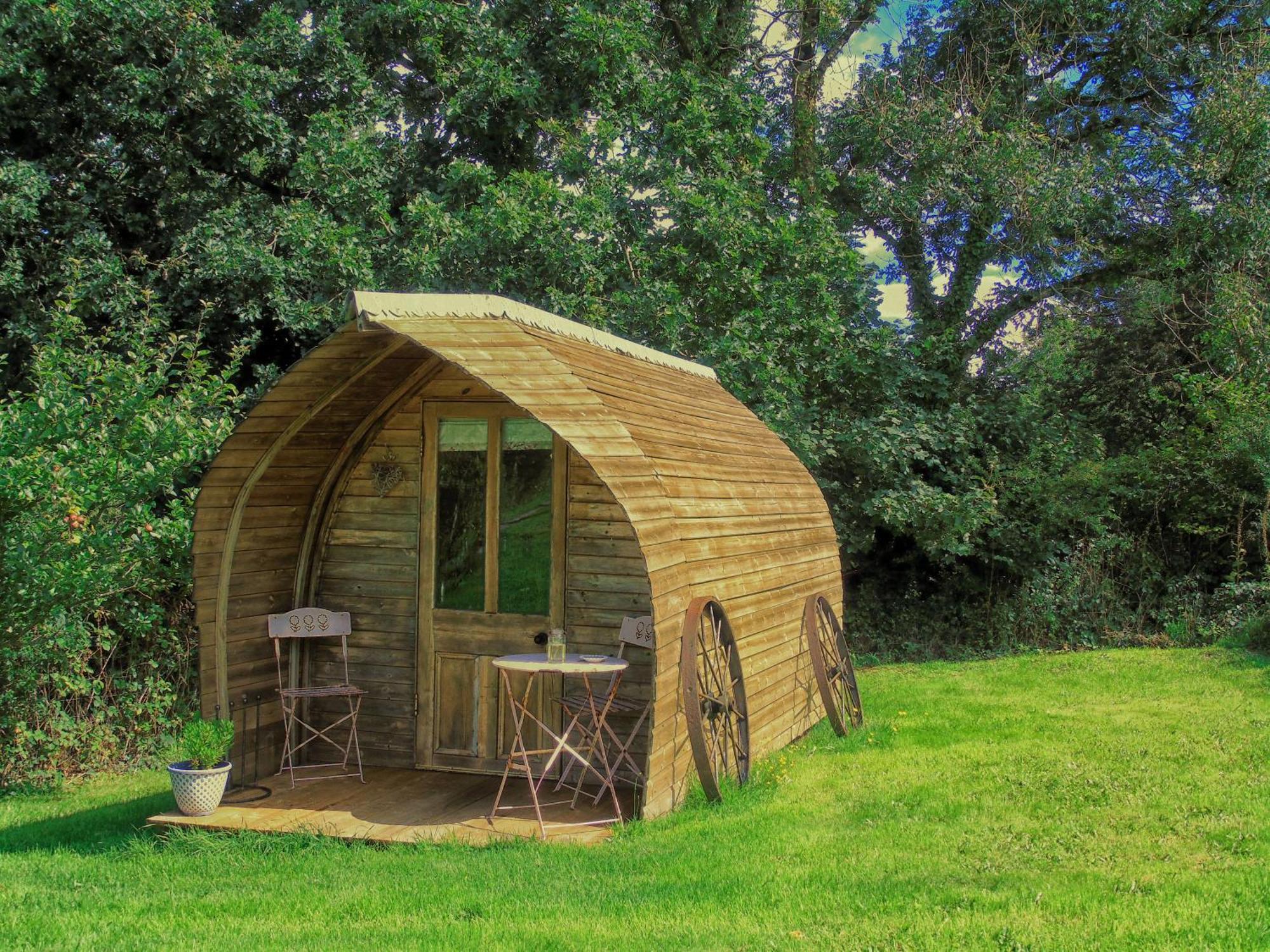 Ceridwen Glamping, Double Decker Bus And Yurts Hotel Llandysul Exterior photo