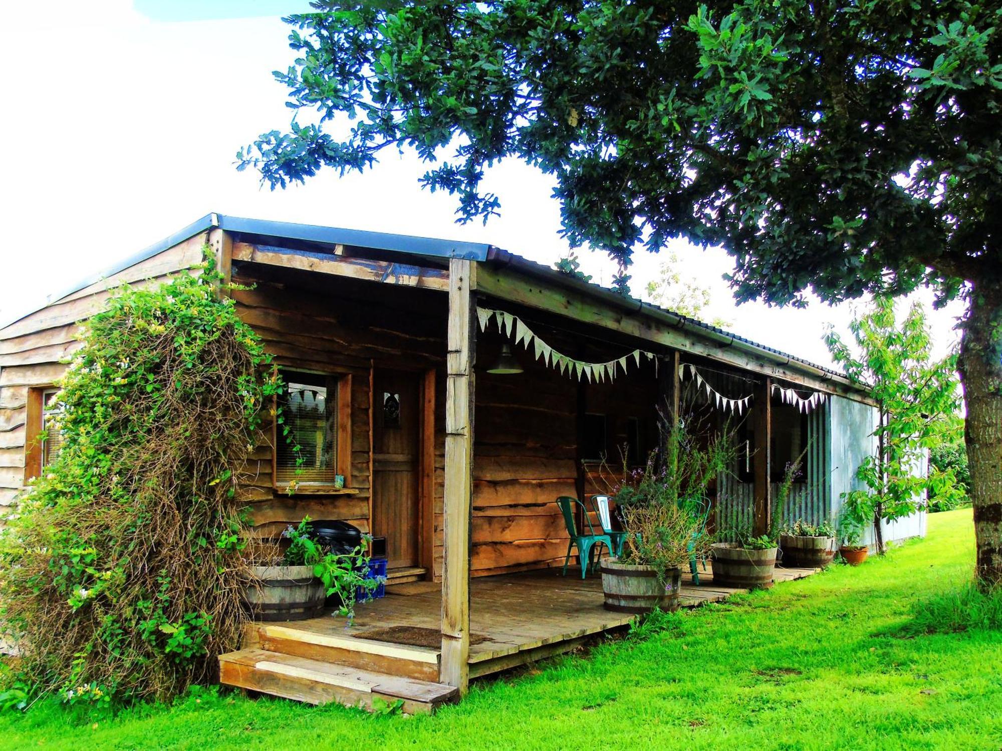 Ceridwen Glamping, Double Decker Bus And Yurts Hotel Llandysul Exterior photo
